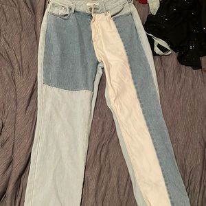 PacSun Eco Hopper Patch Mom Jeans (NEVER WORN) SOLD OUT IN THIS SIZE ON PACSUN!!